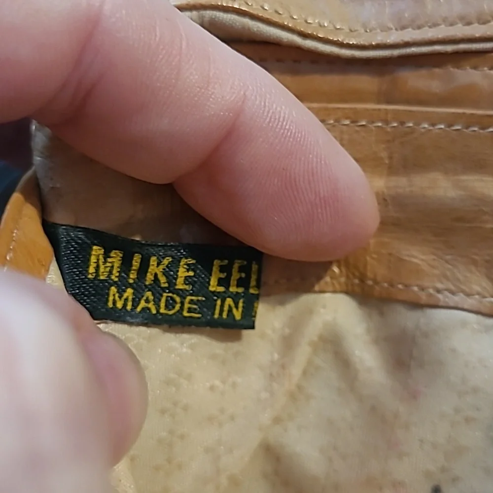 Genuine EEL wallet Made in Korea tan incredibly soft in good preloved condition - Picture 8 of 13